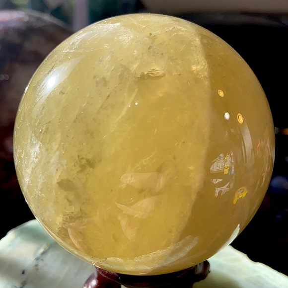 🔥SALE🔥 Yellow Smokey Quartz Crystal Sphere! Watch The Video! - Picture 9 of 12